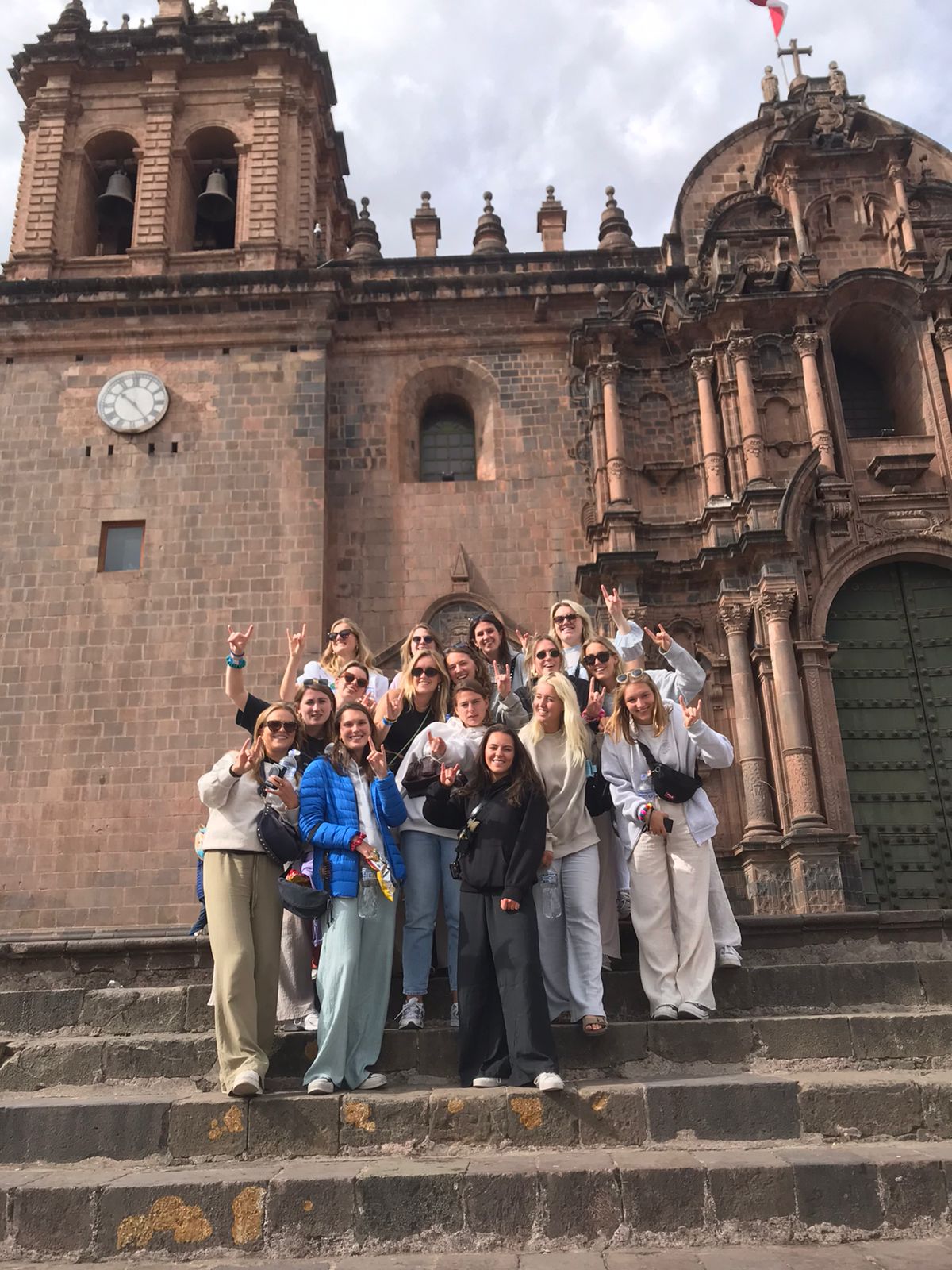 Turistas city tour tours baratos cusco perú agencia de viajes